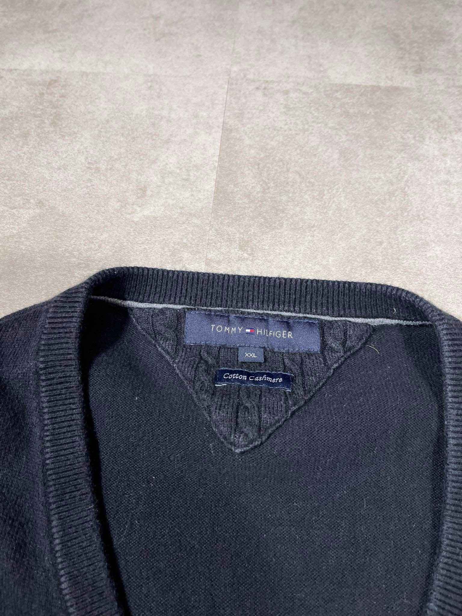Tommy Hilfiger V-Neck Sweater (XL)