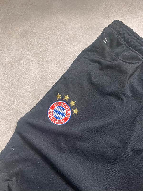 Adidas 2017-18 Bayern Trackpants (L) - Candy Streetwear