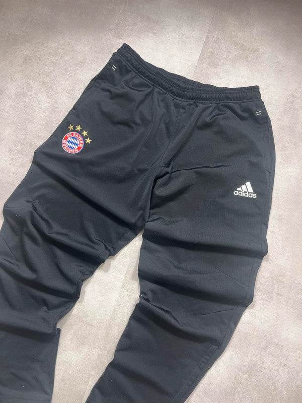 Adidas 2017-18 Bayern Trackpants (L)
