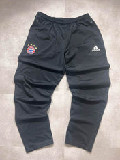 Adidas 2017-18 Bayern Trackpants (L)