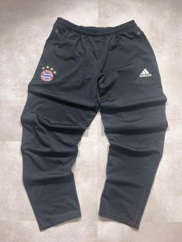 Adidas 2017-18 Bayern Trackpants (L)