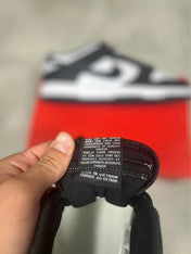 Nike Panda Dunk Low