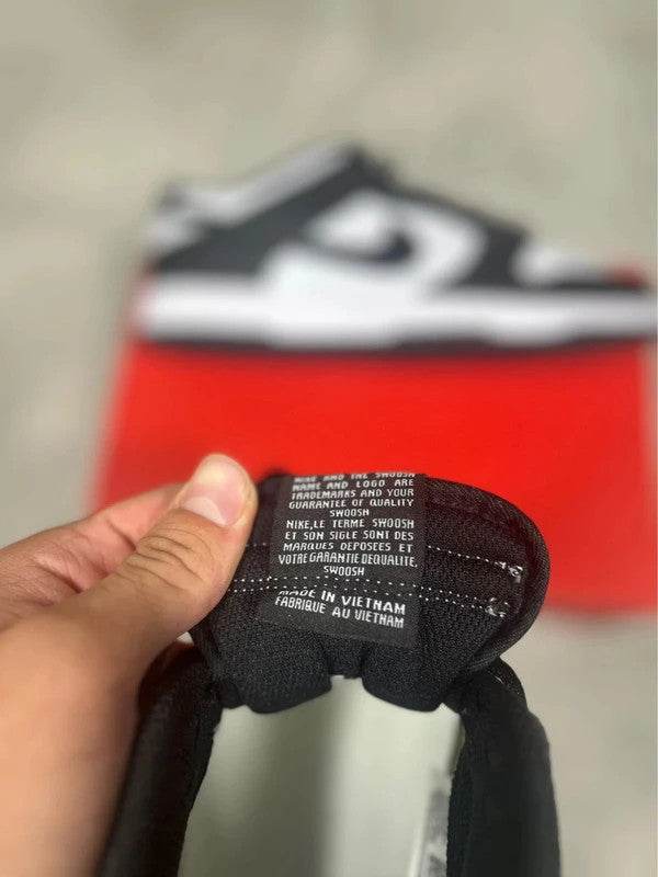 Nike Panda Dunk Low