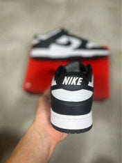 Nike Panda Dunk Low