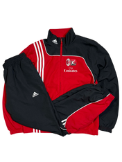 Adidas AC Milan vintage piros-fekete melegítő szett, hímzett logóval és fehér csíkokkal