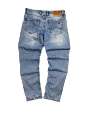 Világoskék vintage farmer nadrág, hátulról, dupla zsebbel, streetwear stílusban