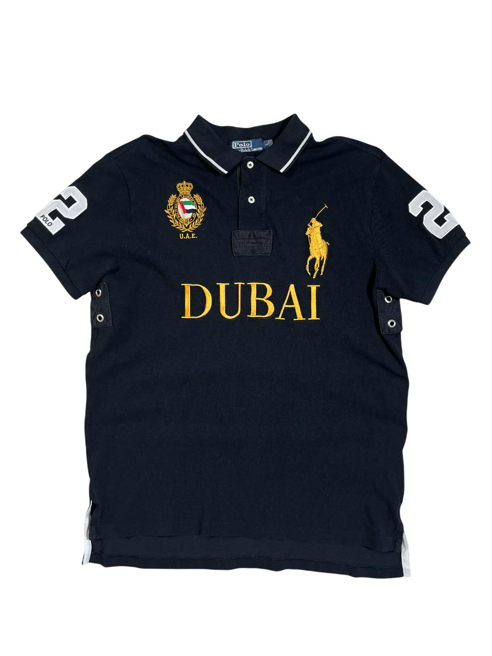 Sötétkék vintage Polo póló, arany DUBAI felirat, hímzett logók, sportos dizájn