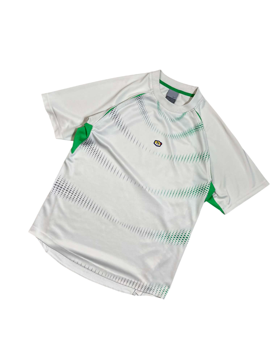 Fehér vintage rövid ujjú streetwear póló zöld mintával és kerek nyakkal