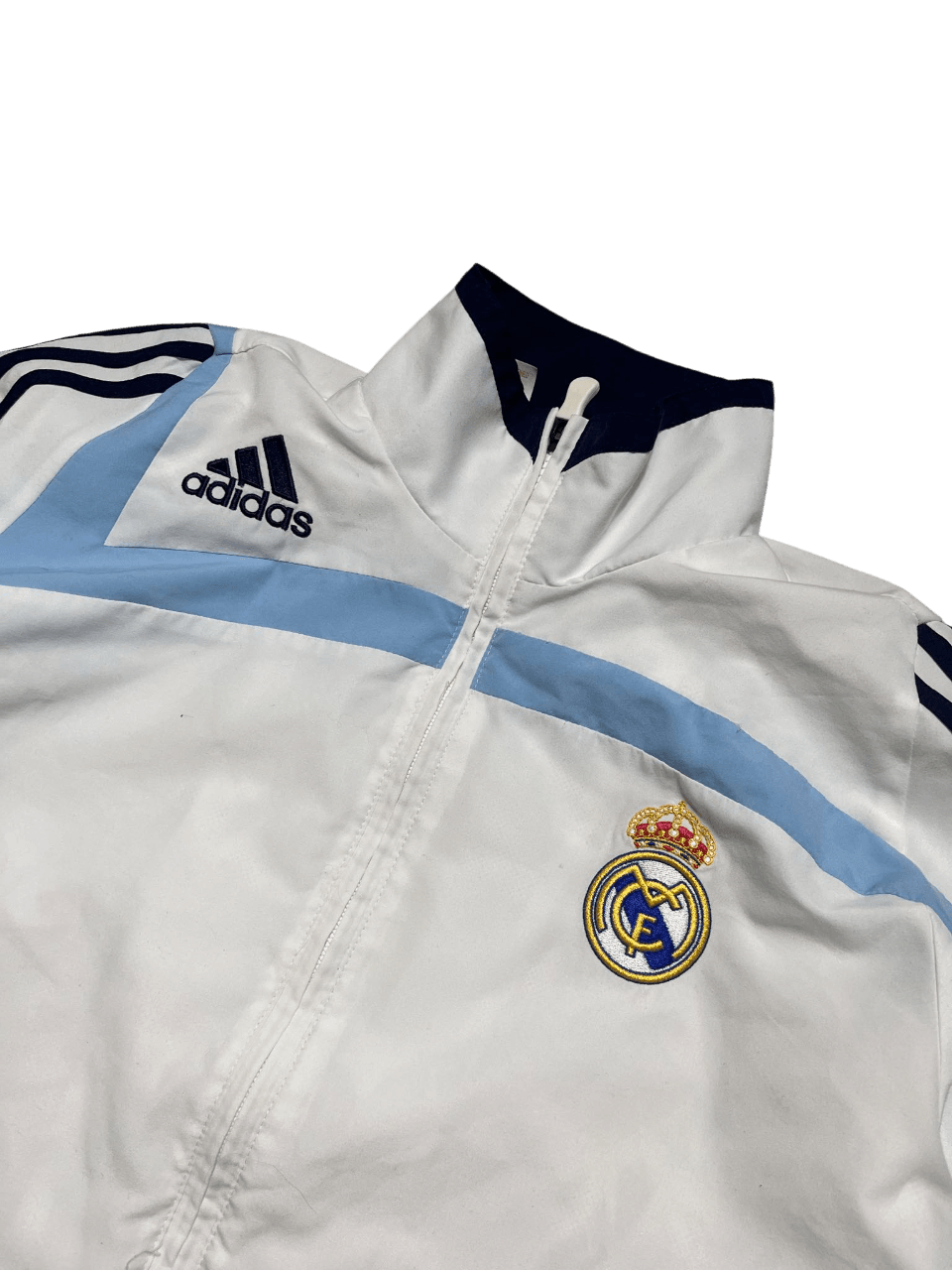 Fehér Adidas Real Madrid vintage streetwear dzseki, kék csíkkal és logóval