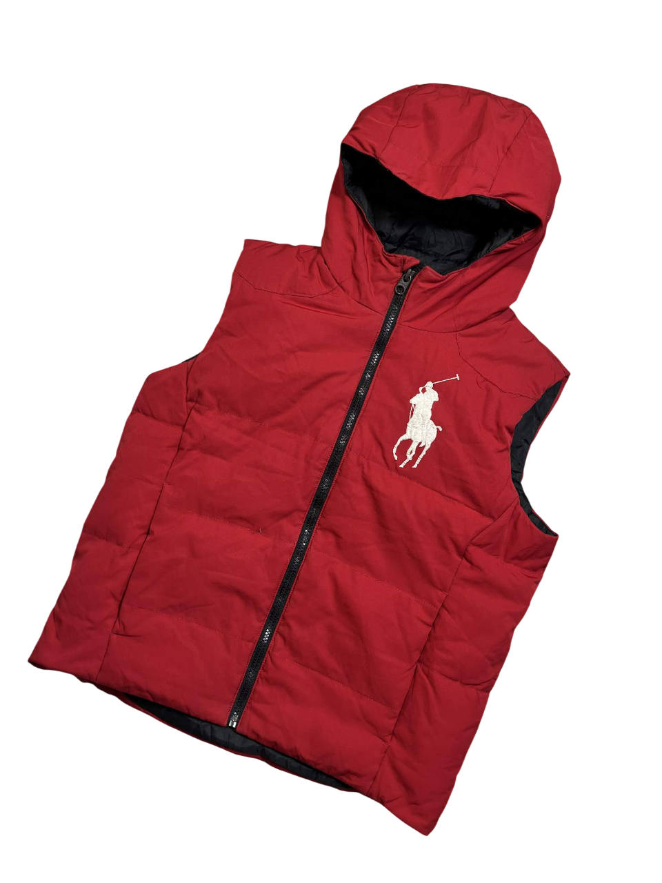 Piros, kapucnis, vintage stílusú ujjatlan streetwear mellény nagy fehér hímzéssel