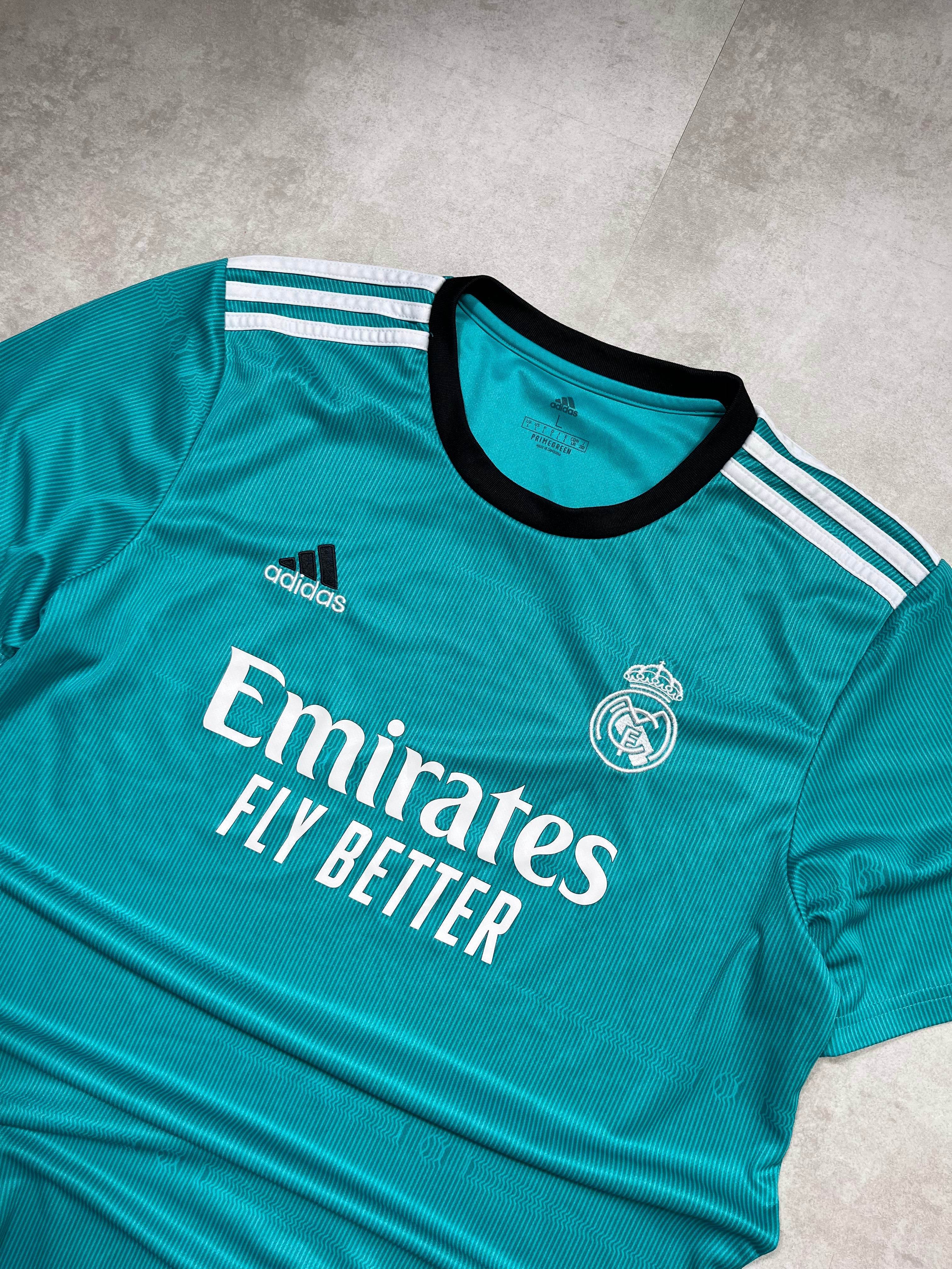 Adidas Real Madrid 2021-22 Kit (L)