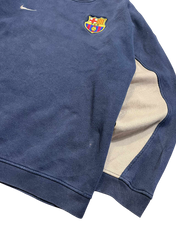 Kék, vintage stílusú Nike Barcelonás streetwear pulóver logóval, világos betétekkel.