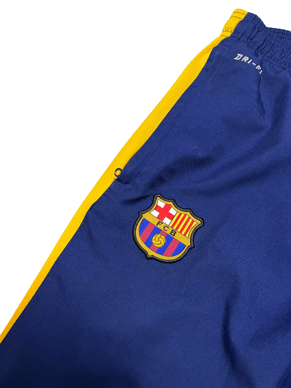 Kék és sárga vintage sportnadrág, FCB címerrel, streetwear stílusban