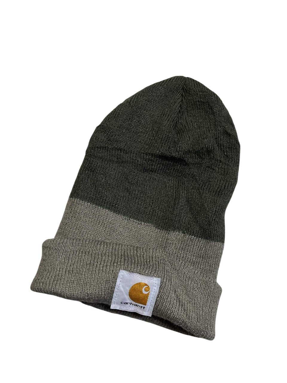 Zöld-szürke Carhartt kötött sapka logóval, streetwear kiegészítő