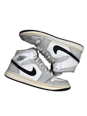 Air Jordan 1 Mid Light Smoke Grey (44)