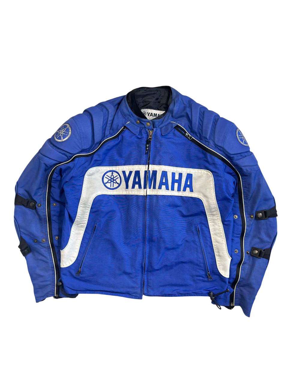 Kék Yamaha vintage motoros dzseki, fehér betétekkel és logóval, utcai streetwear stílusban